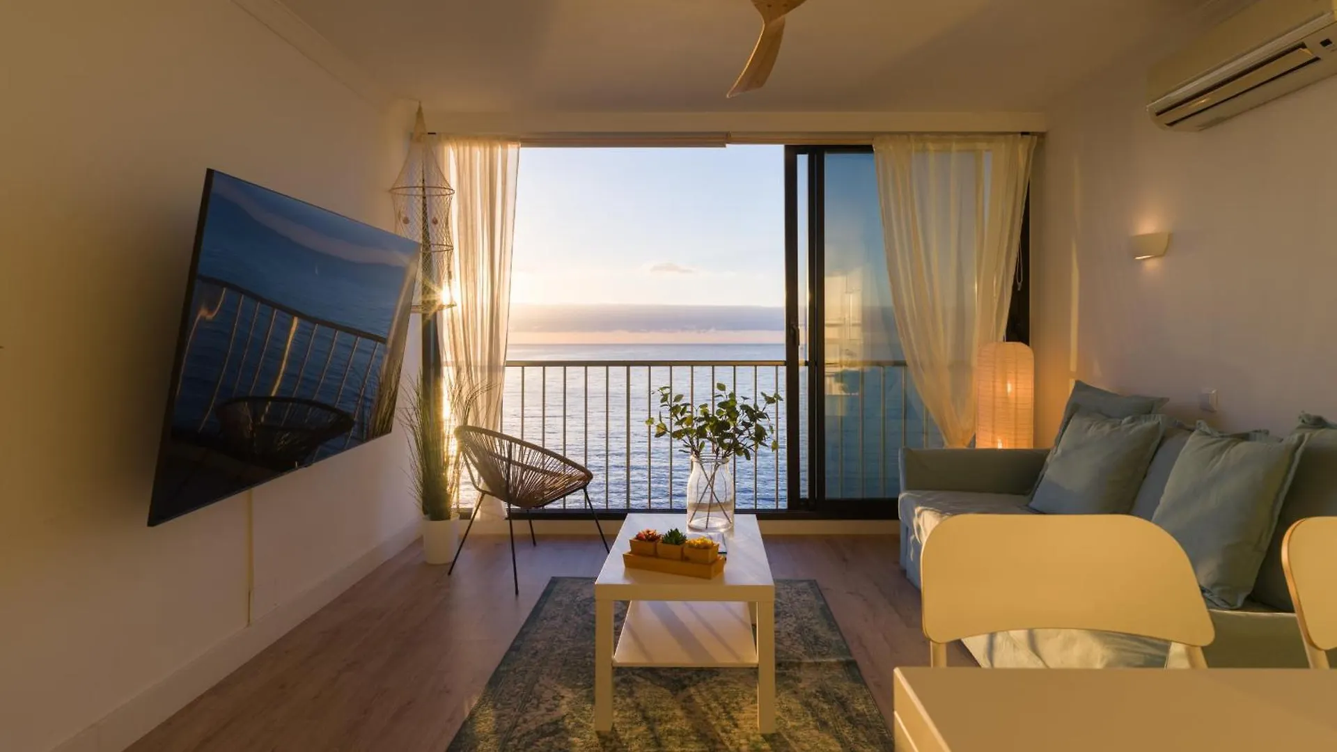 Viewpoint Over The Cliff By Canariasgetaway Maspalomas  0*, Maspalomas (Gran Canaria) Spagna